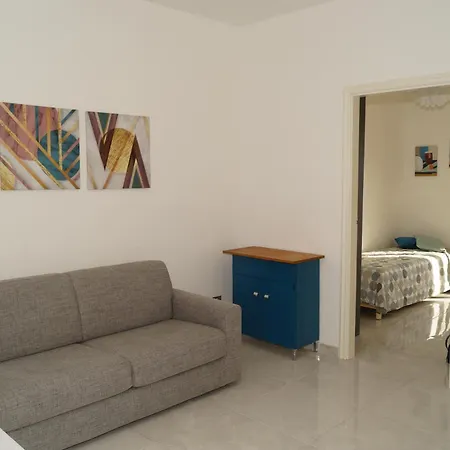 Liam House * Отранто